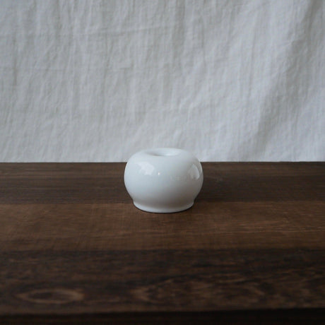 Yoshimura 50705 - Modern Whisk Stand, Porcelain White - yunomi-jp.pro